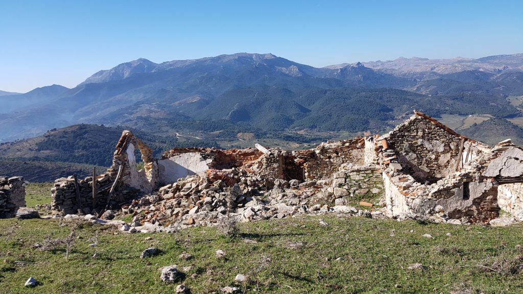 Ruinas de un cortijo