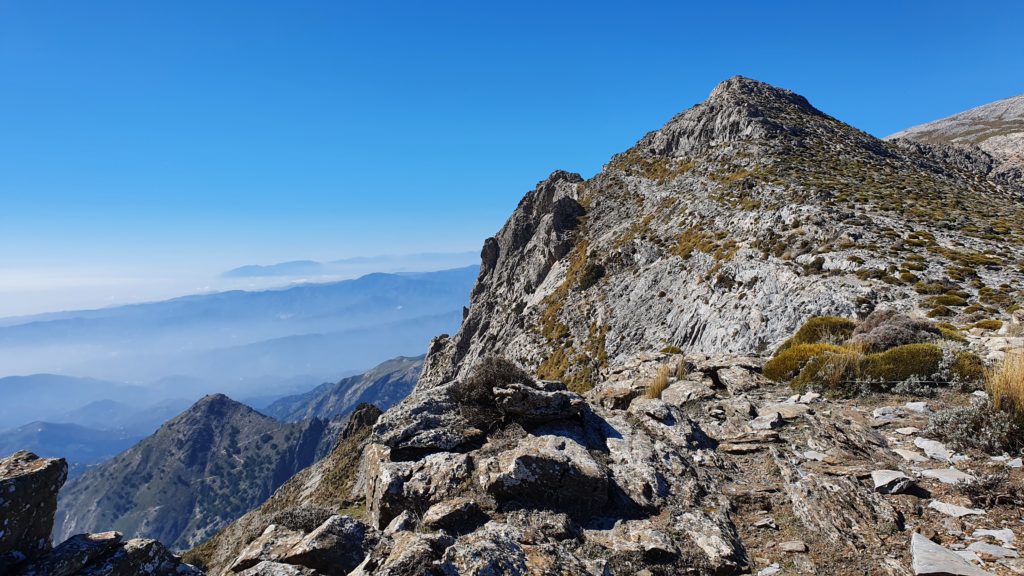 Hacia el Morrón desde el primer cerro